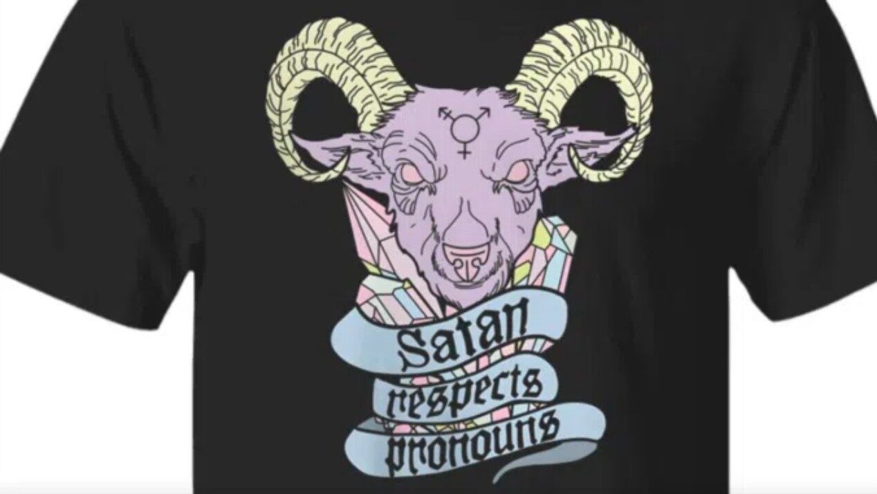 Nedávná řada oblečení Target pro děti s tématem LGBTQI+ Pride byla navržena satanistou, který se sám přiznal a tvrdí, že „Satan je naděje, soucit, rovnost a láska“.