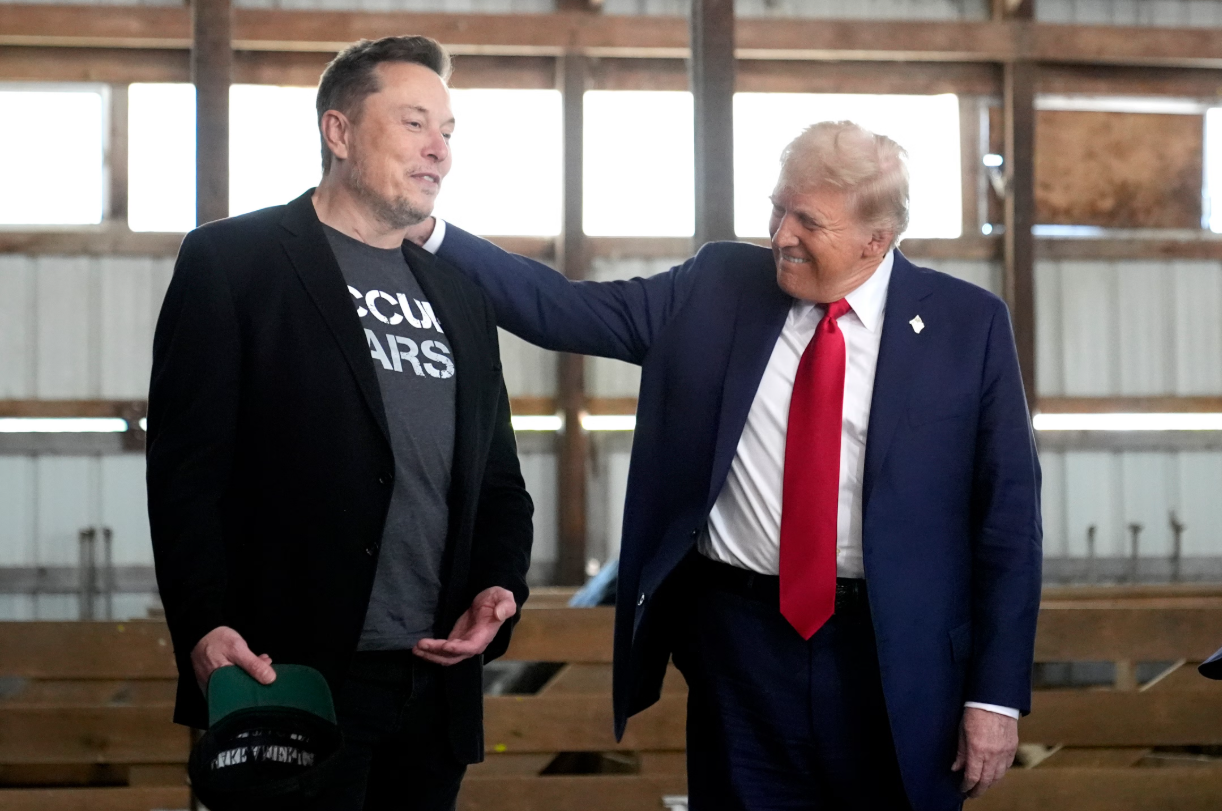 Technologický vynálezce Elon Musk a prezident spojených států Donald Trump.